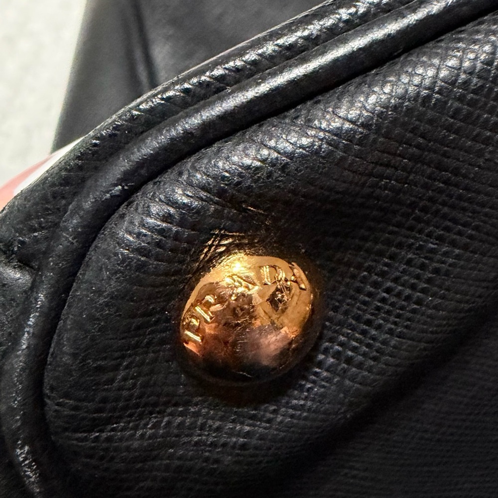 Prada Black Saffiano Lux Leather Galleria Double Zip Medium - Picture 5 of 9